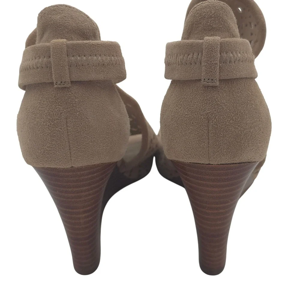 Cole Haan 8.5 Suede Peep Toe Wedge Sandals Tan Cutout Leather Upper Comfort Heel